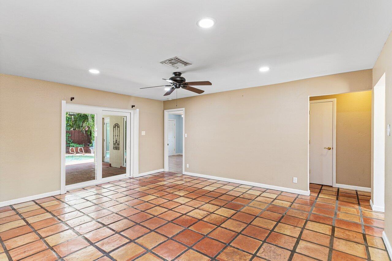 See details 7815 3 / 2 1432 sq. ft. $ 2026-04-28 0 Photo