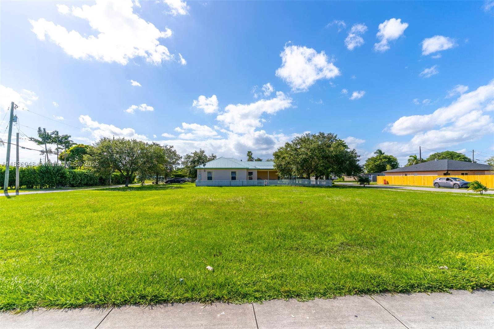 Подробнее   /   кв.футов $ 2025-08-18 0 Фото