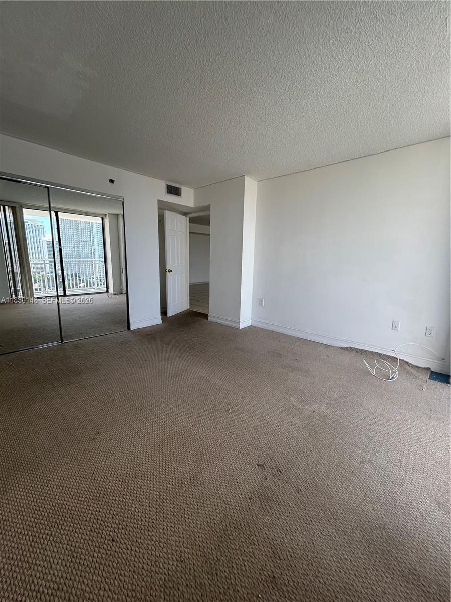 See details 2005 3 / 2 1628 sq. ft. $ 2025-06-27 0 Photo
