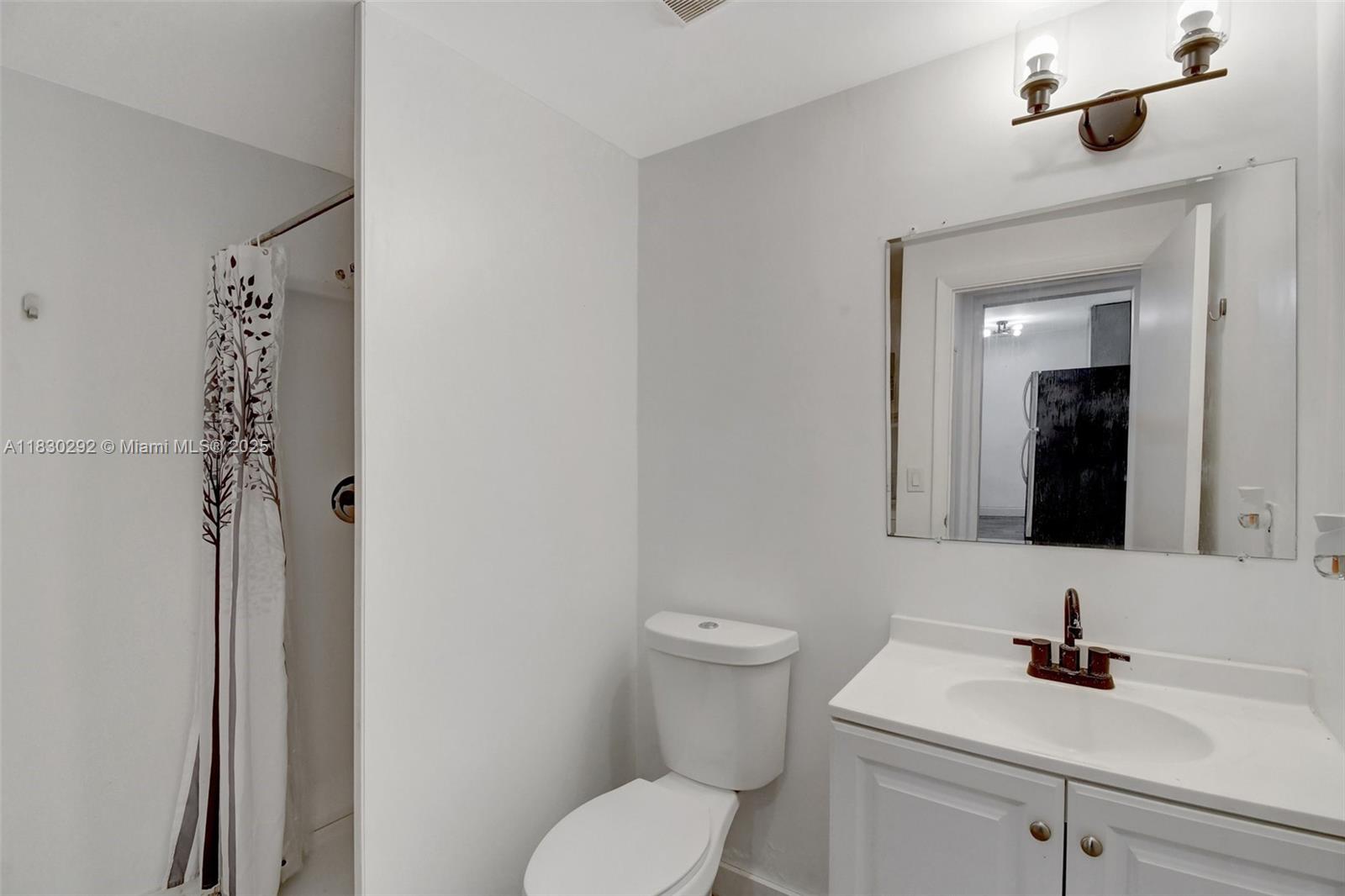 See details 4917 5 / 3 975 sq. ft. $ 2025-06-27 0 Photo