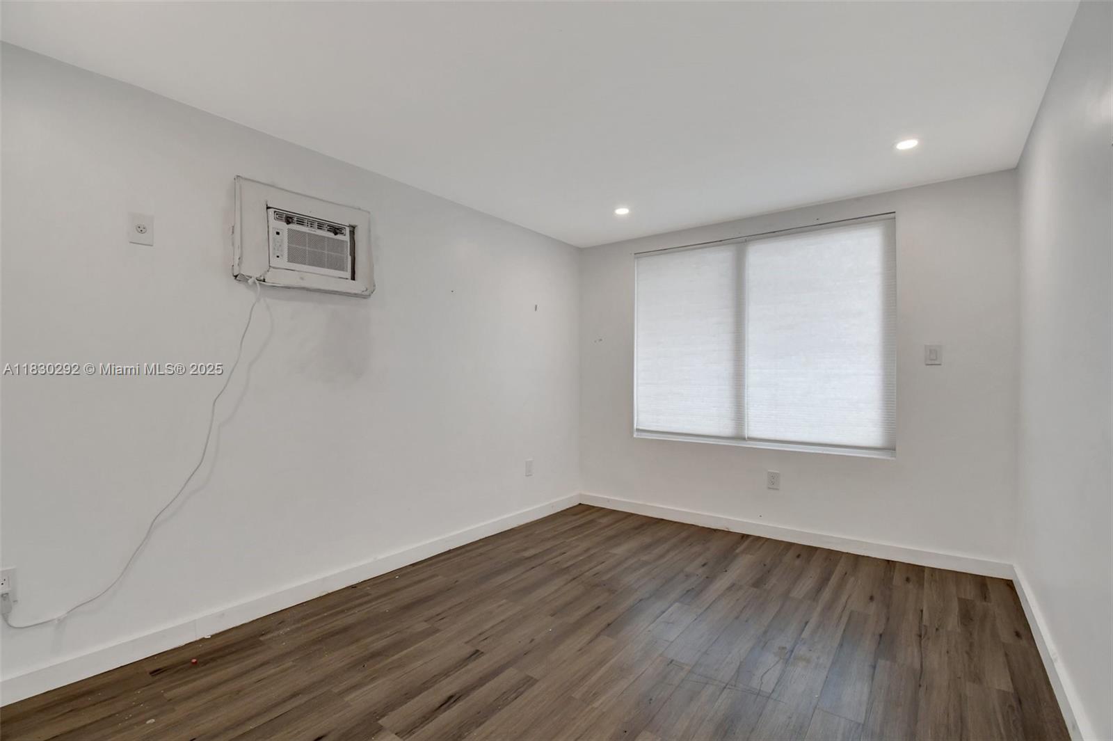 See details 4917 5 / 3 975 sq. ft. $ 2025-06-27 0 Photo