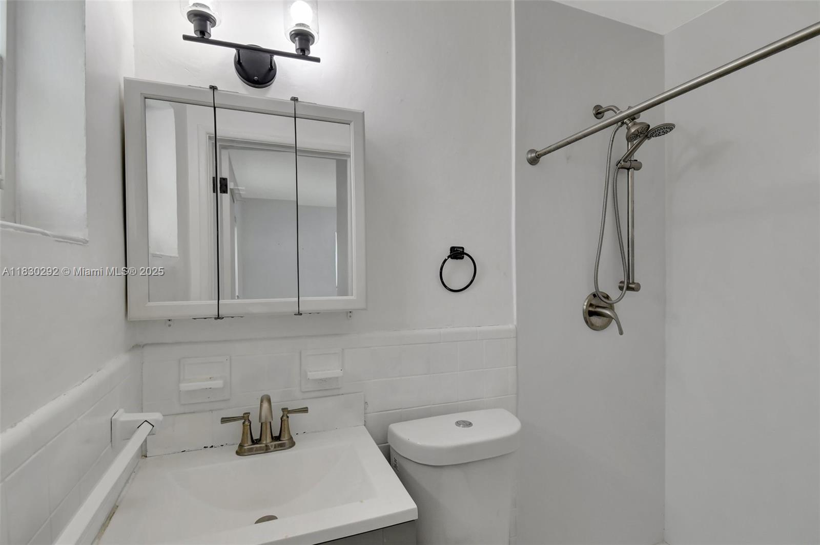 See details 4917 5 / 3 975 sq. ft. $ 2025-06-27 0 Photo