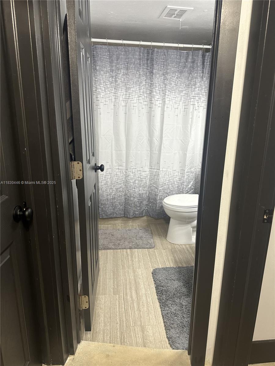 Ver detalles A116 2 / 2 1156 sq. ft. $ 2025-06-27 0 foto
