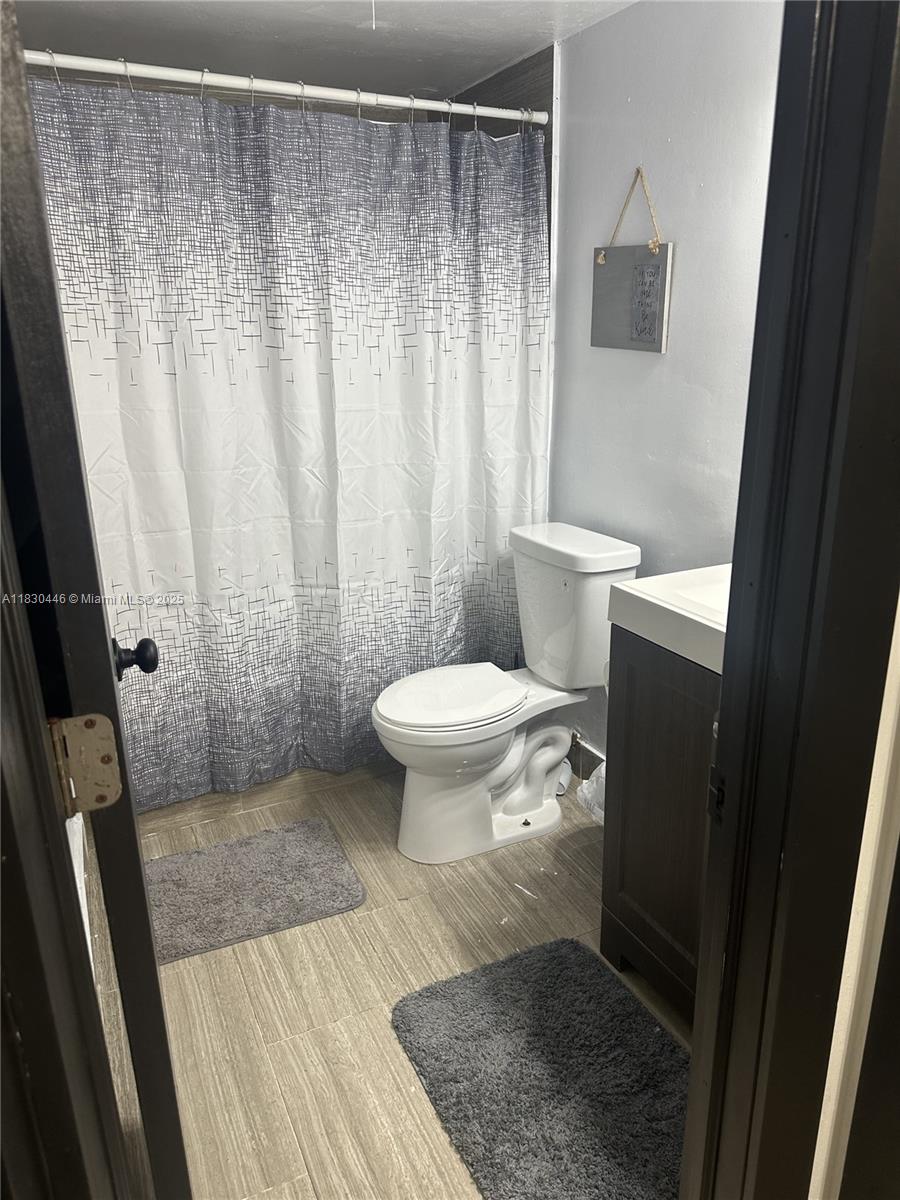 Ver detalles A116 2 / 2 1156 sq. ft. $ 2025-06-27 0 foto