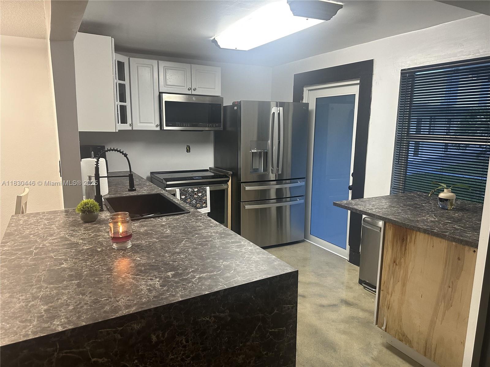 Ver detalles A116 2 / 2 1156 sq. ft. $ 2025-06-27 0 foto