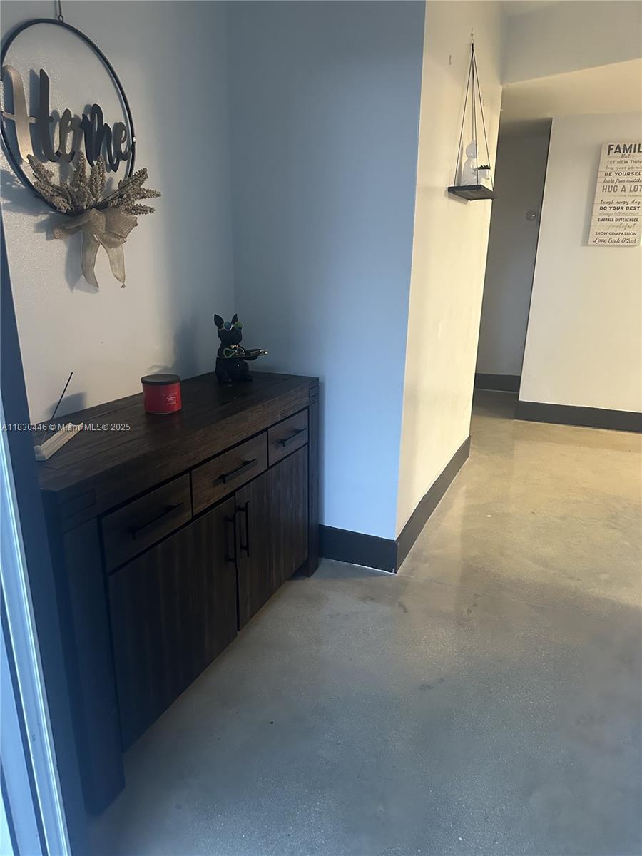 Ver detalles A116 2 / 2 1156 sq. ft. $ 2025-06-27 0 foto