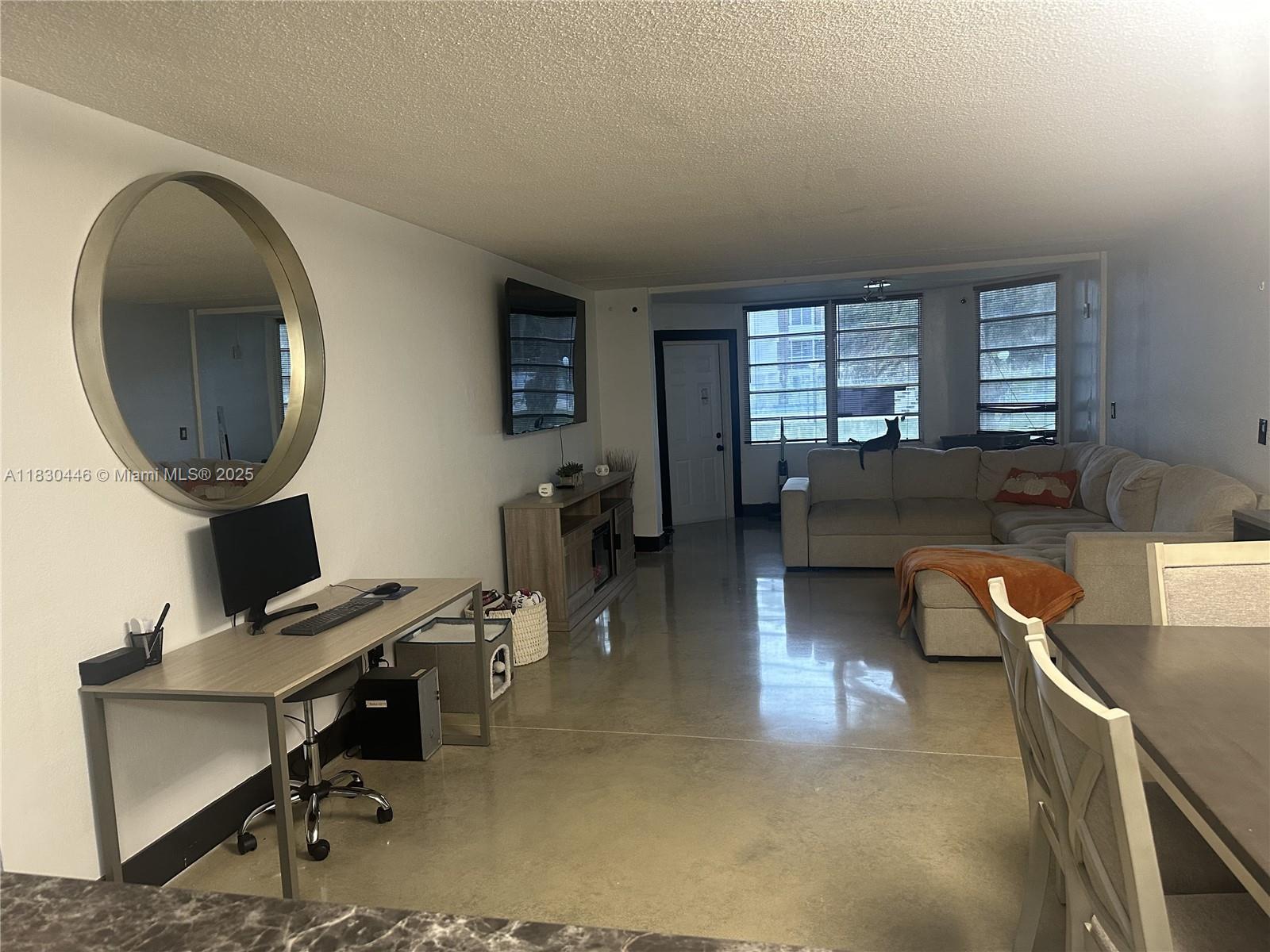 Ver detalles A116 2 / 2 1156 sq. ft. $ 2025-06-27 0 foto