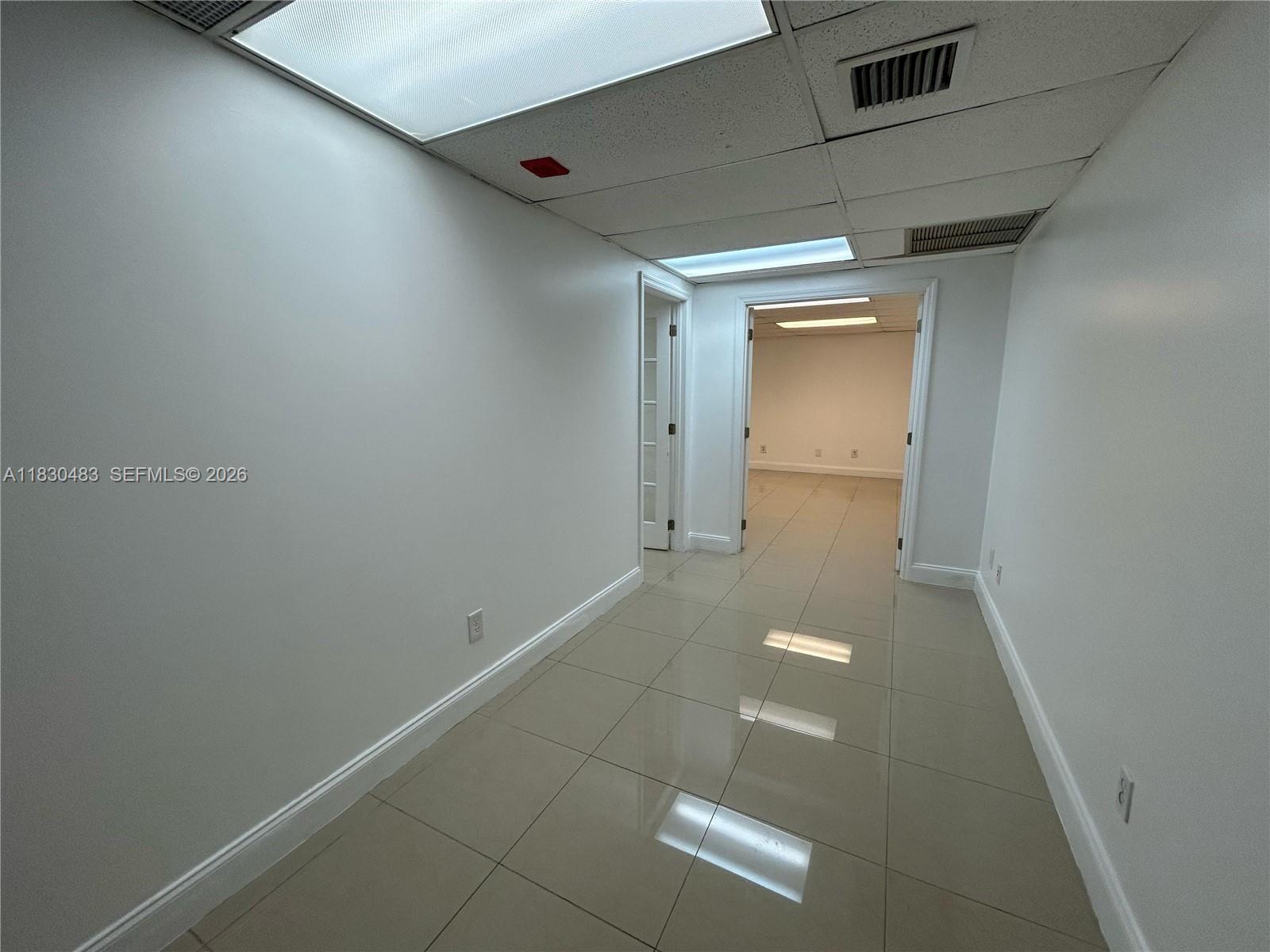 CUM4  /   кв.футов $ 2026-01-12 0 Фото