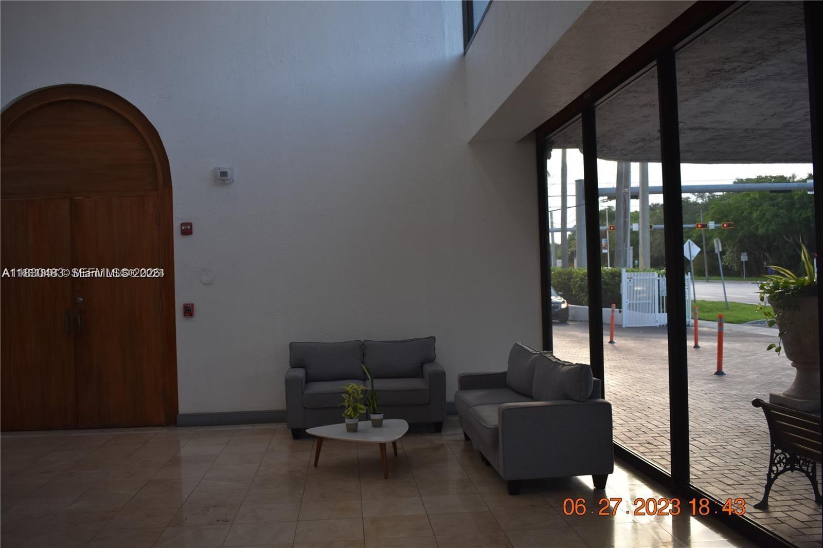 CUM4  /   кв.футов $ 2026-01-12 0 Фото