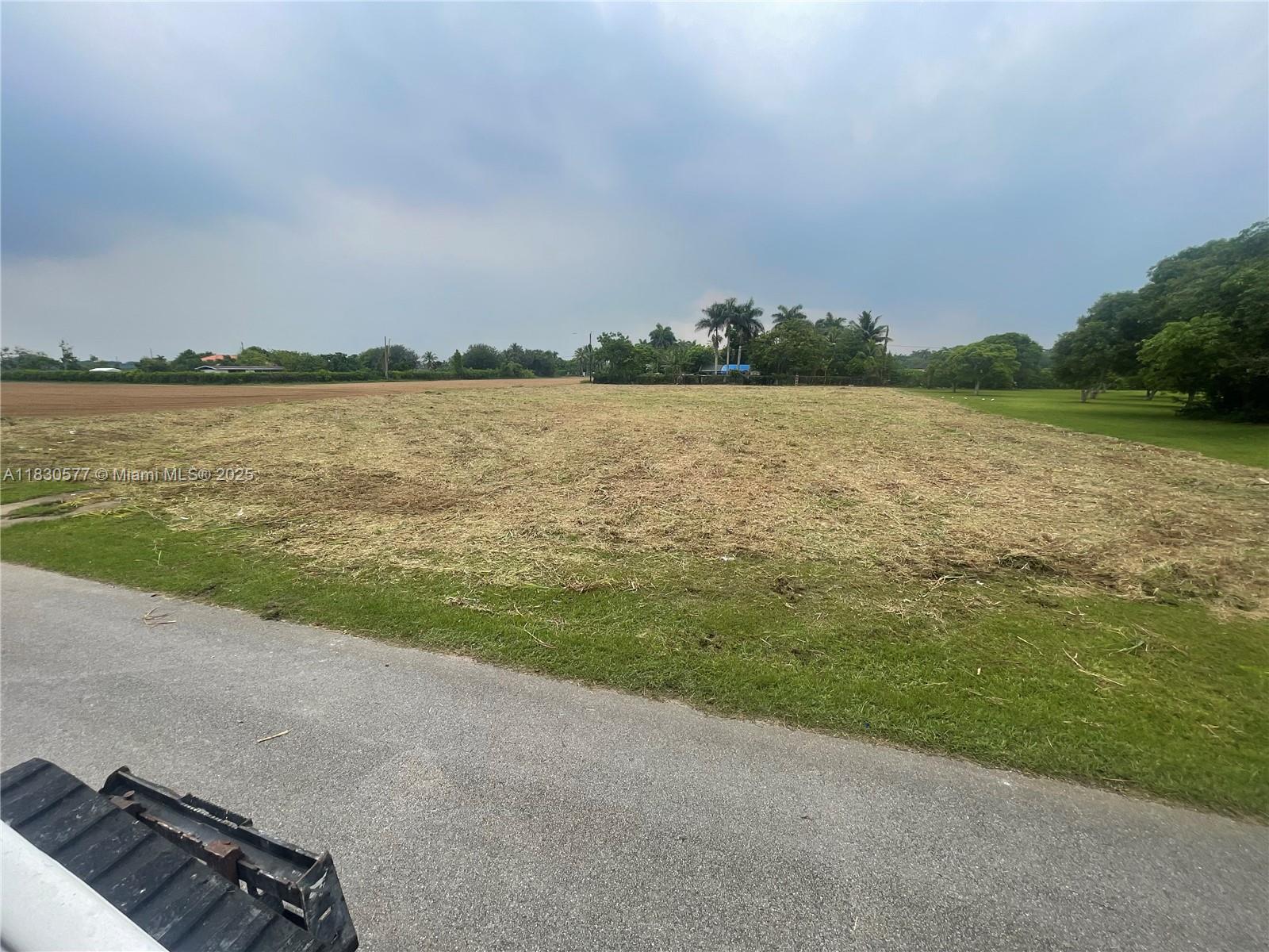 See details / sq. ft. $ 2025-06-27 0 Photo