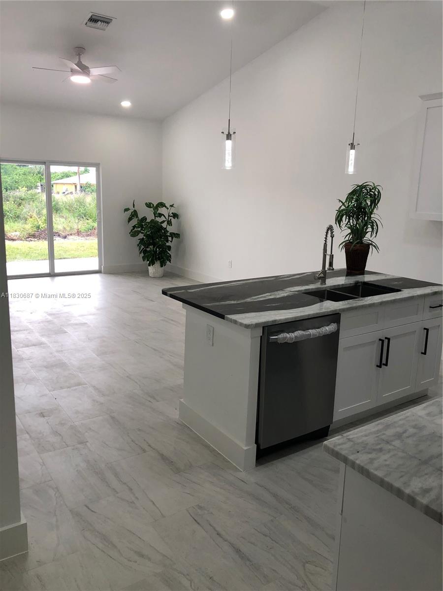 Ver detalles / sq. ft. $ 2025-06-28 0 foto