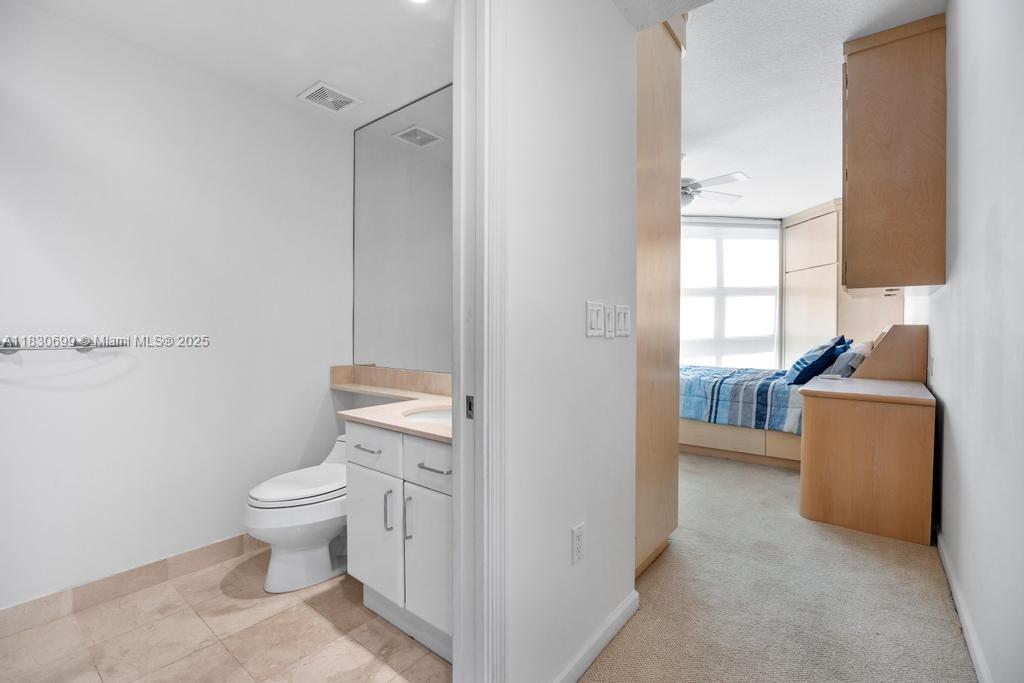 Photo of 6051 Ocean Dr  #502, Hollywood, Florida, 33019 - 