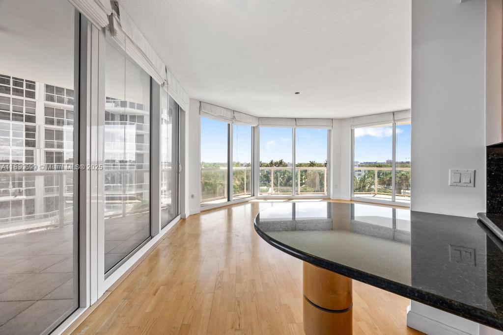 Photo of 6051 Ocean Dr  #502, Hollywood, Florida, 33019 - 