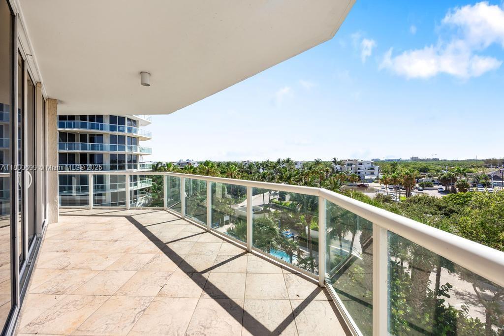 Photo of 6051 Ocean Dr  #502, Hollywood, Florida, 33019 - 
