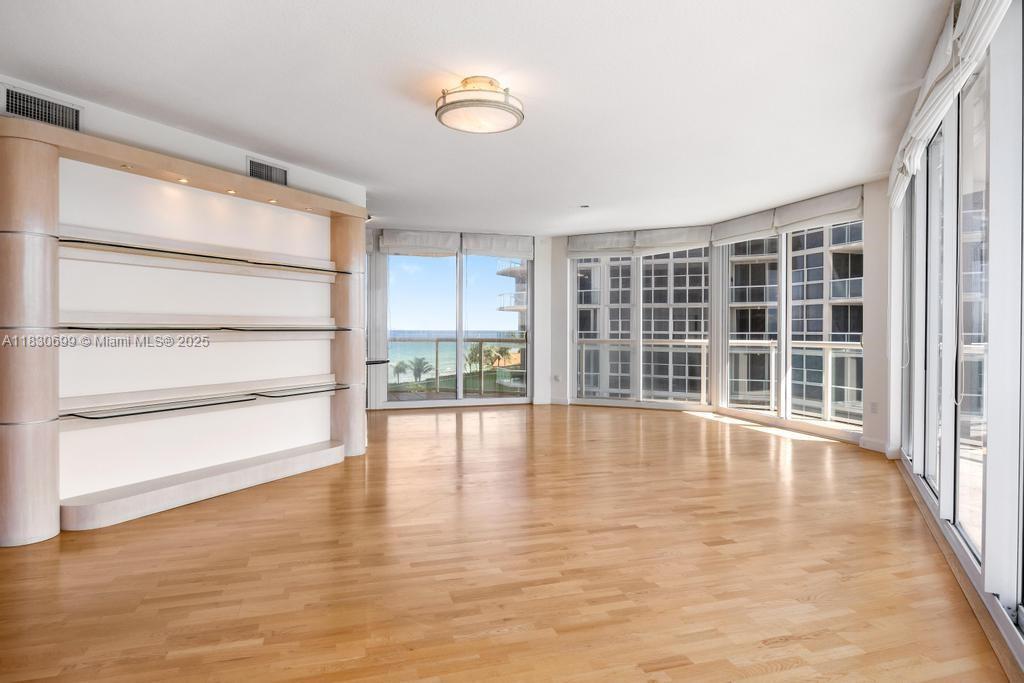 Photo of 6051 Ocean Dr  #502, Hollywood, Florida, 33019 - 