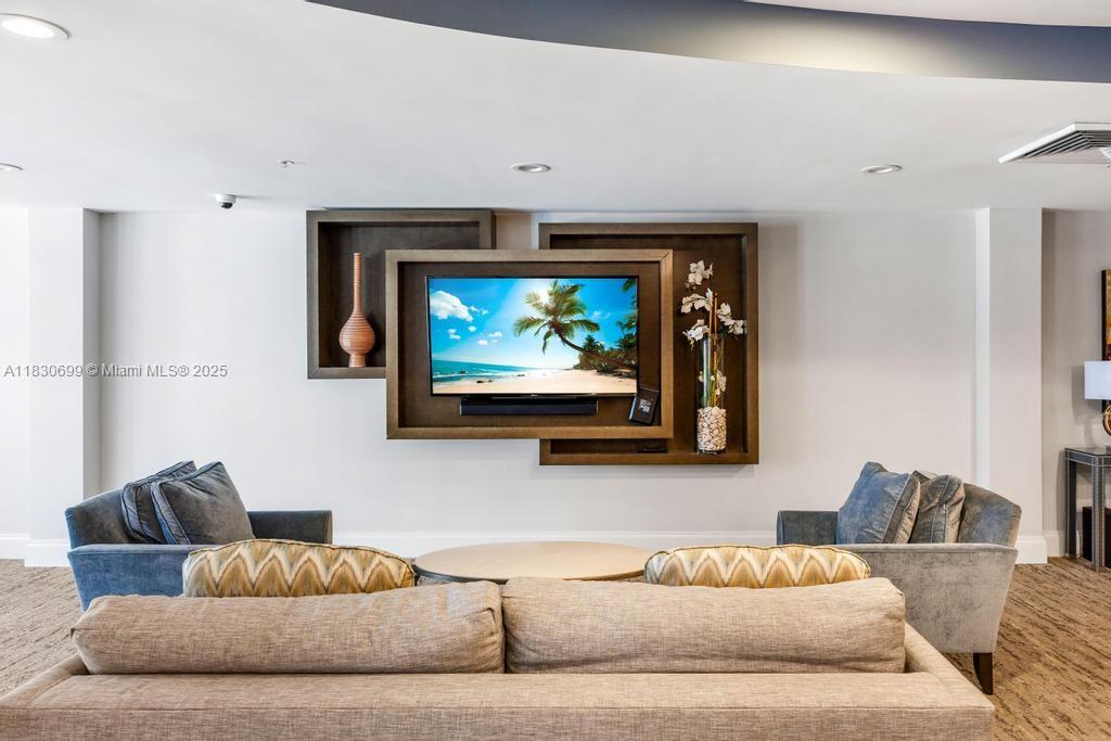 Photo of 6051 Ocean Dr  #502, Hollywood, Florida, 33019 - 
