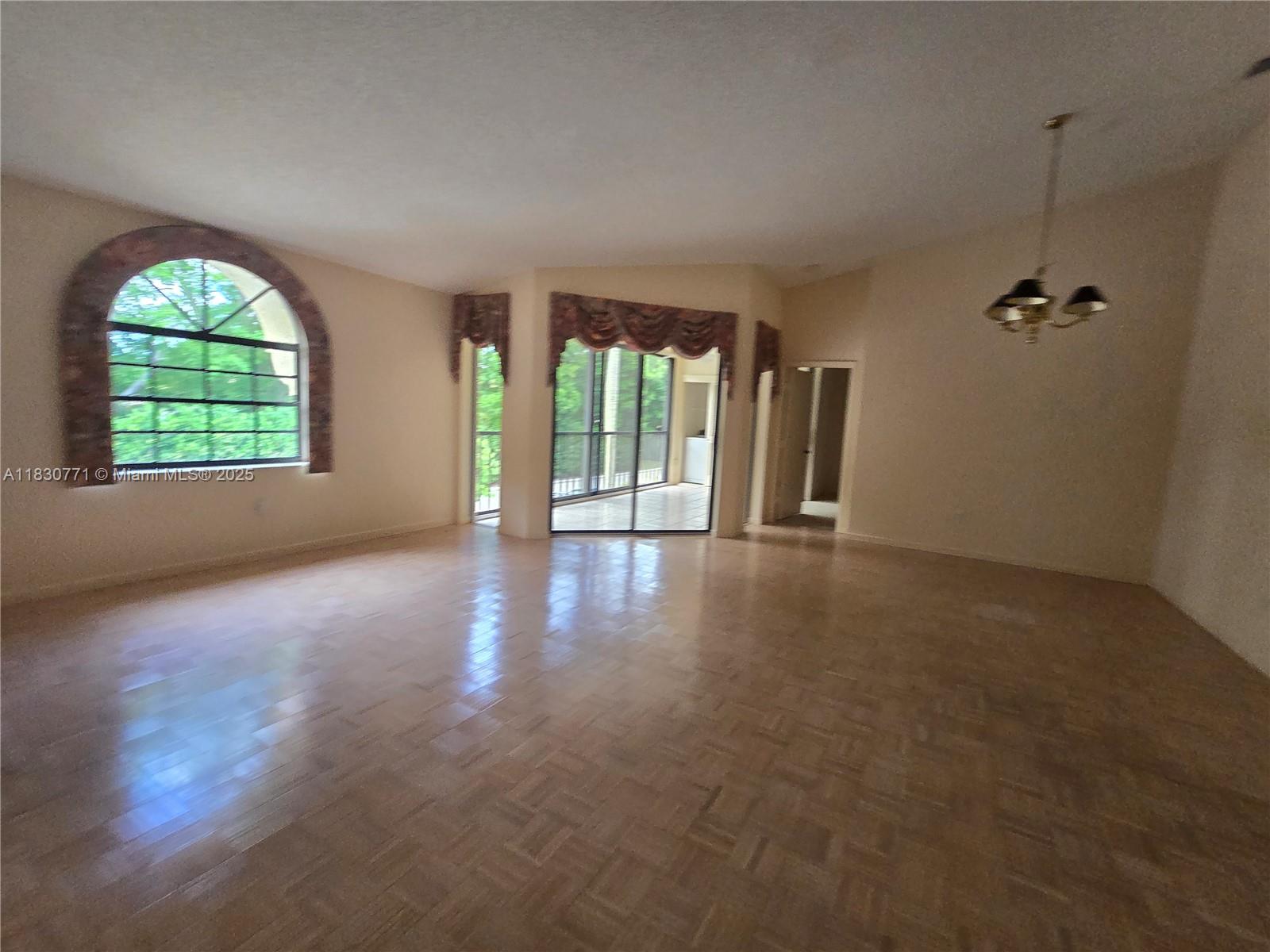See details P 3 / 2 1326 sq. ft. $ 2025-06-28 0 Photo