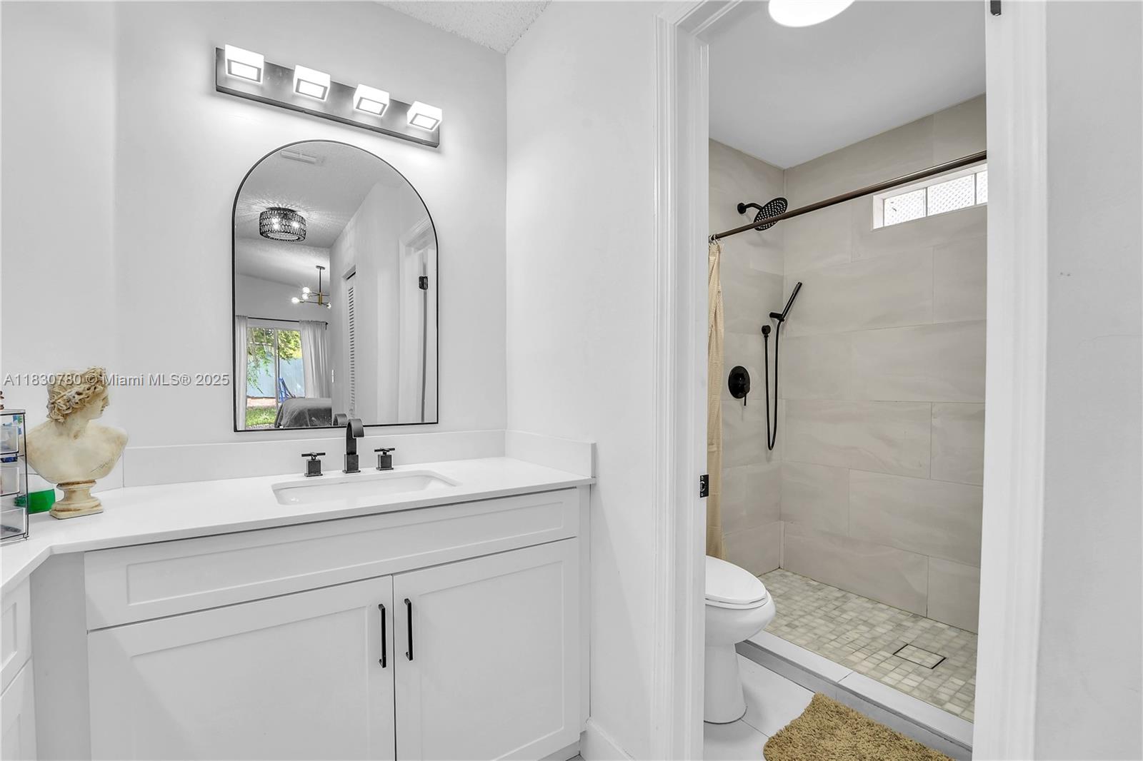 See details 17018 3 / 2 1504 sq. ft. $ 2025-09-19 0 Photo