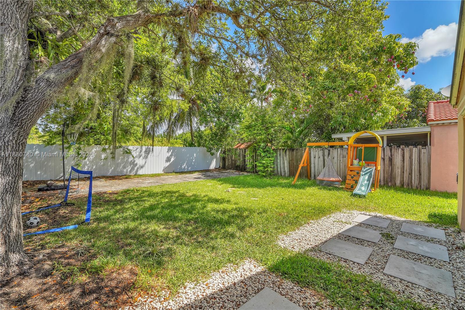 See details 17018 3 / 2 1504 sq. ft. $ 2025-09-19 0 Photo