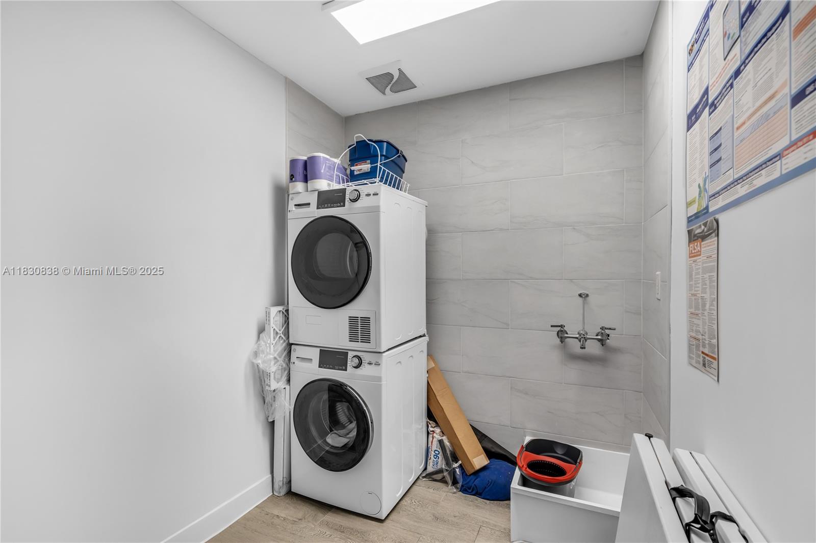 27  /   sq. ft. $ 2025-06-28 0 Photo