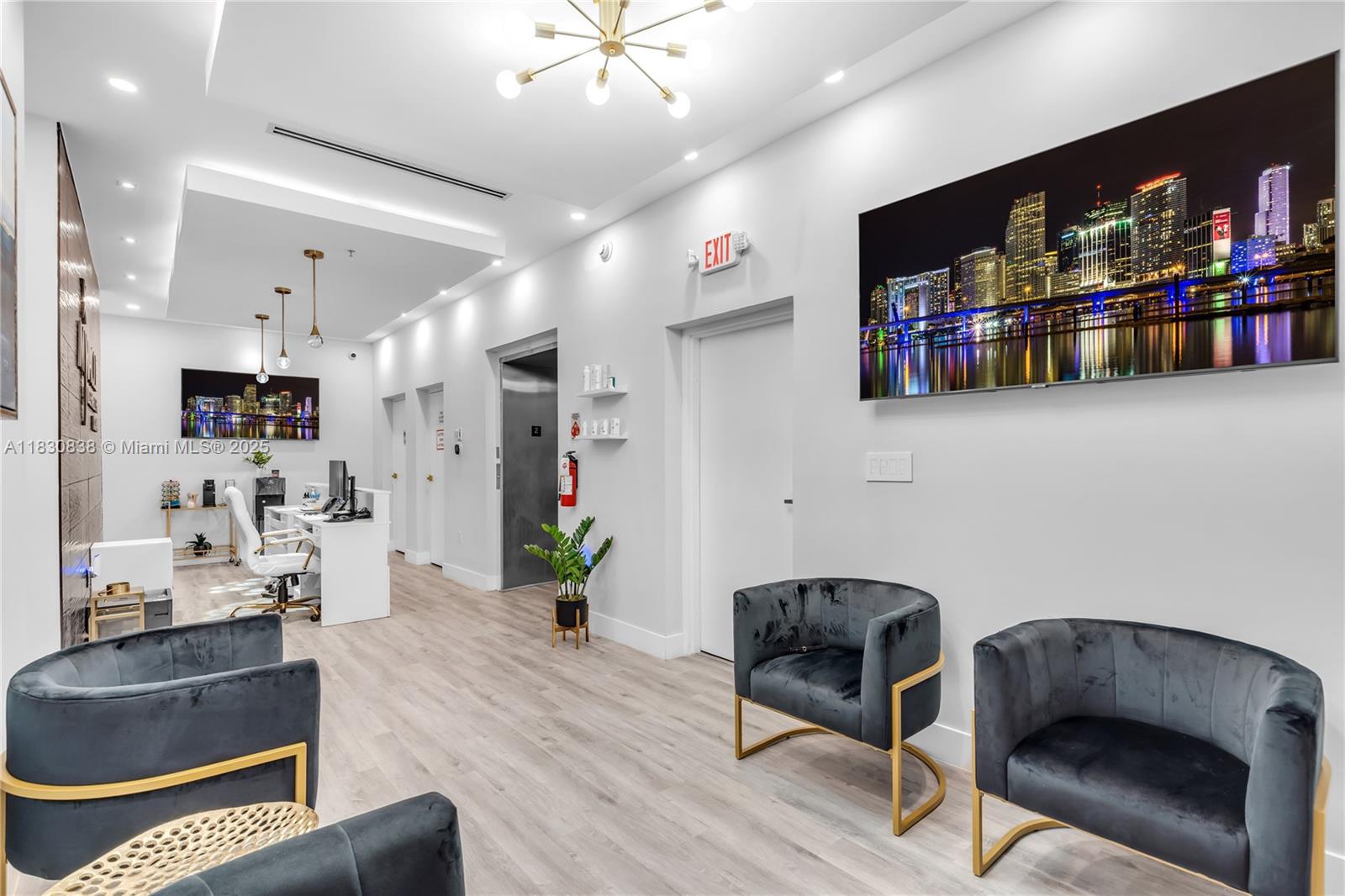 27  /   sq. ft. $ 2025-06-28 0 Photo