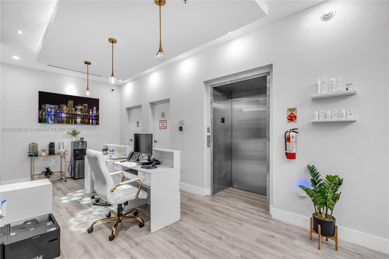 27  /   sq. ft. $ 2025-06-28 0 Photo