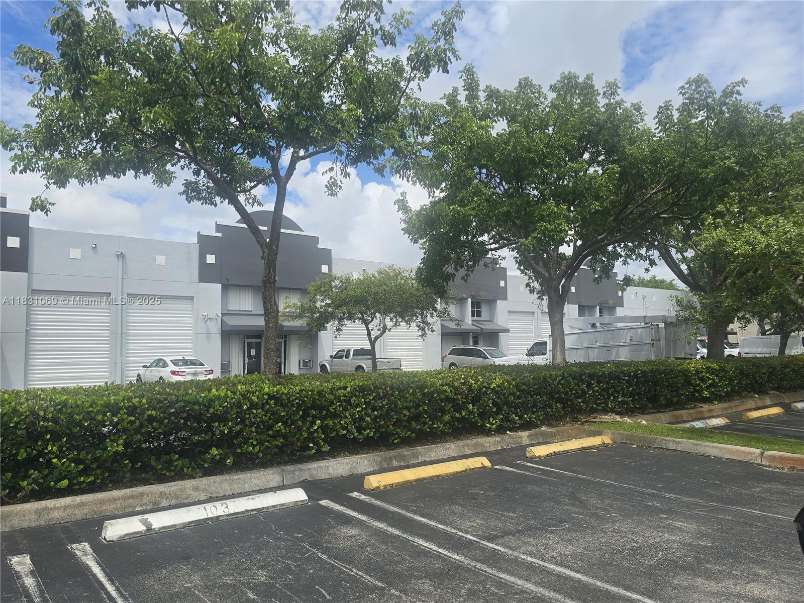 103A  /   sq. ft. $ 2025-07-13 0 foto