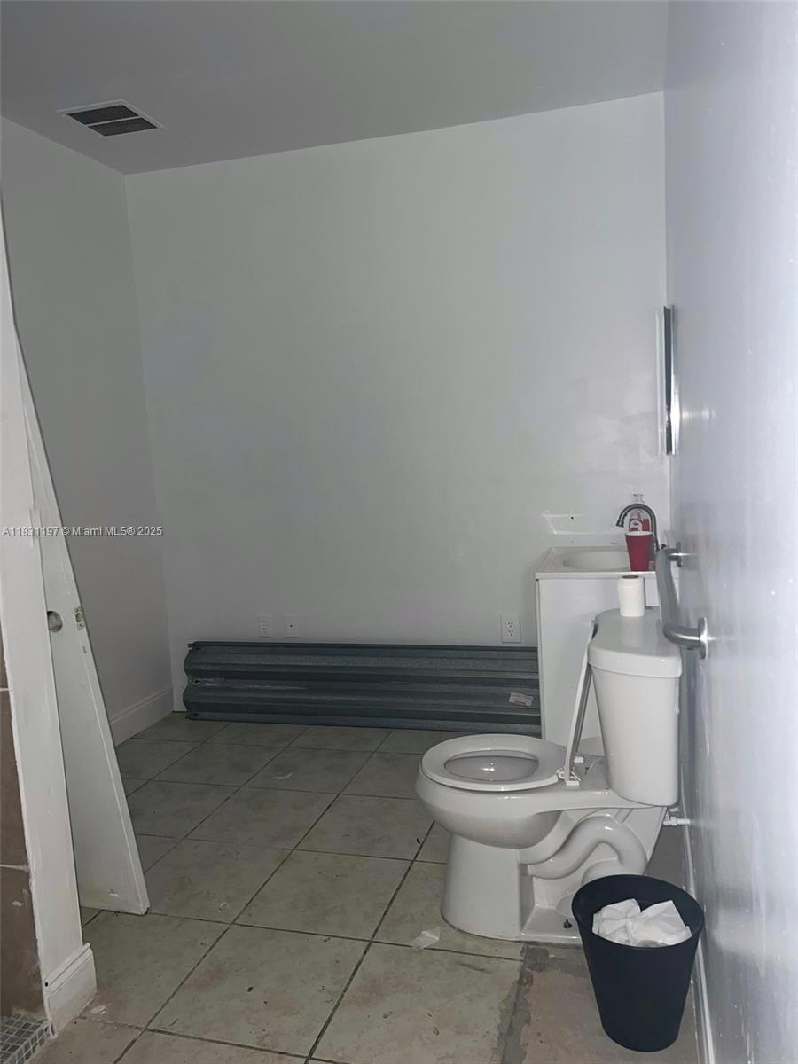 A21  /   sq. ft. $ 2025-06-30 0 foto