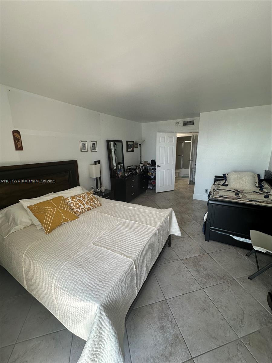 See details 601 2 / 2 1357 sq. ft. $ 2025-06-30 0 Photo