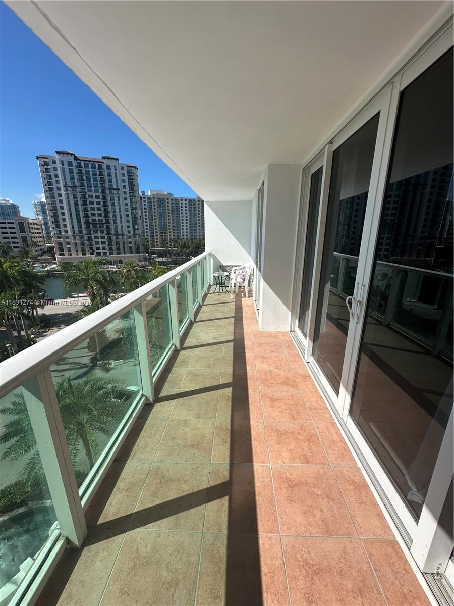 See details 601 2 / 2 1357 sq. ft. $ 2025-06-30 0 Photo