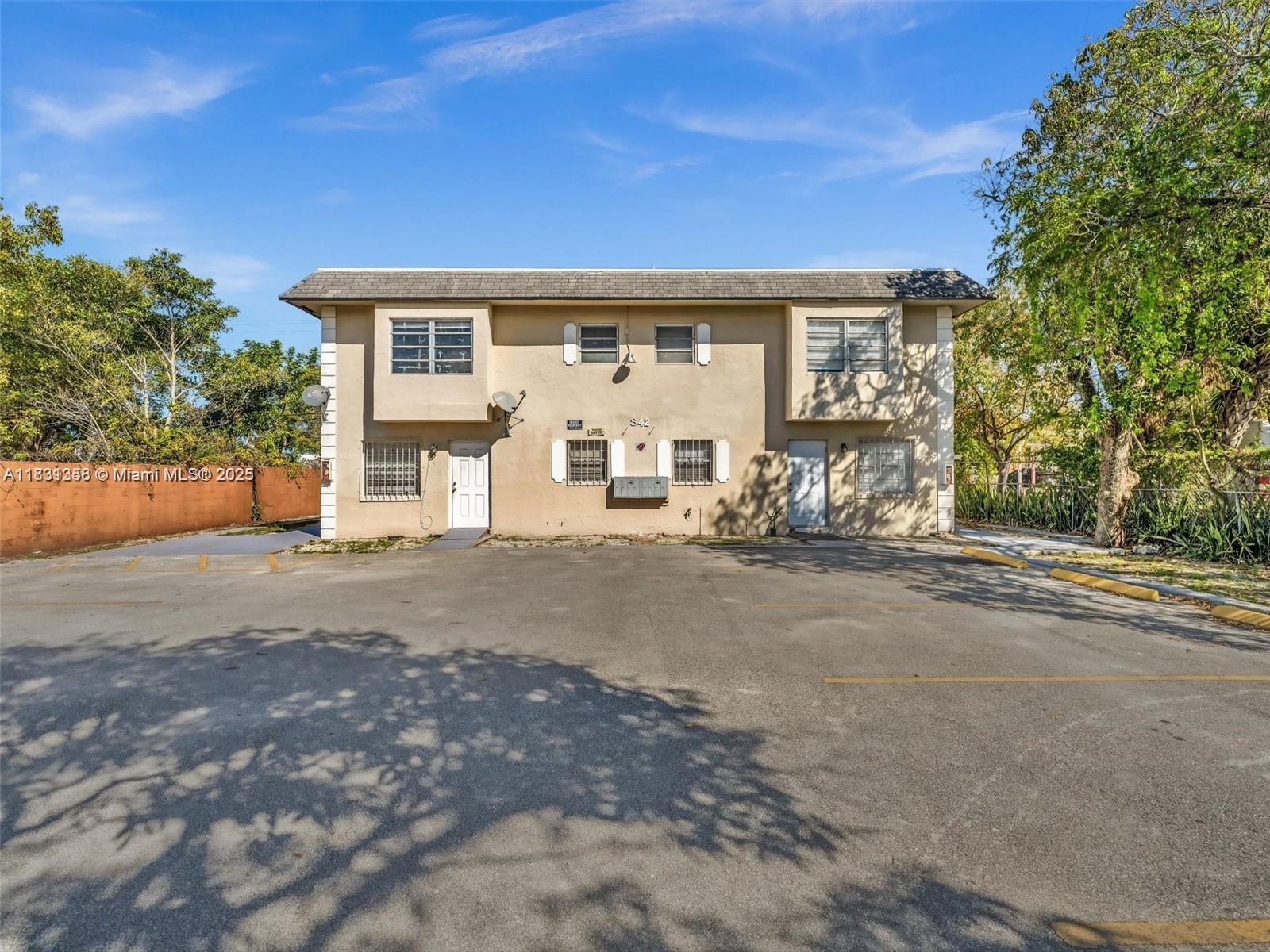 Ver detalles / 4753 sq. ft. $ 2025-06-30 0 foto