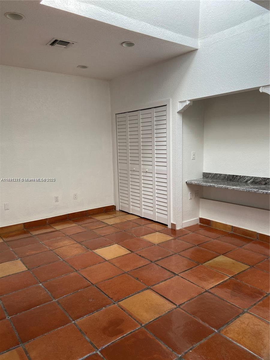 Ver detalles B / sq. ft. $ 2025-06-30 0 foto
