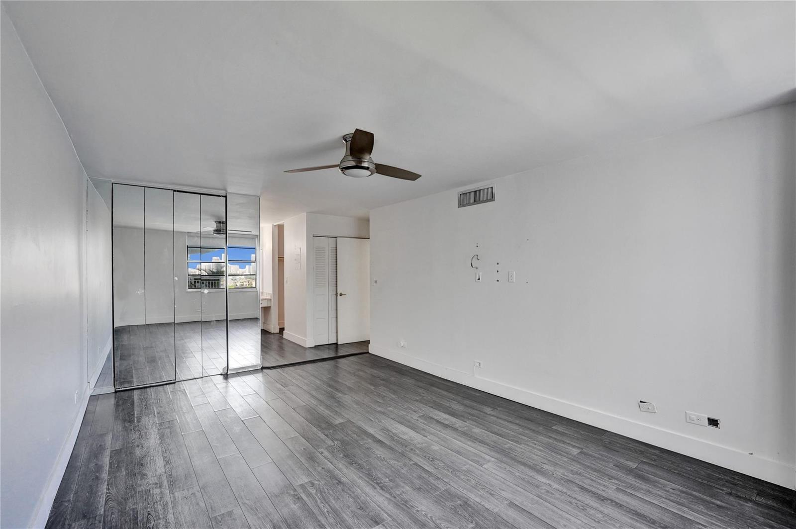 Ver detalles 1401 2 / 2 1488 sq. ft. $ 2026-03-28 0 foto