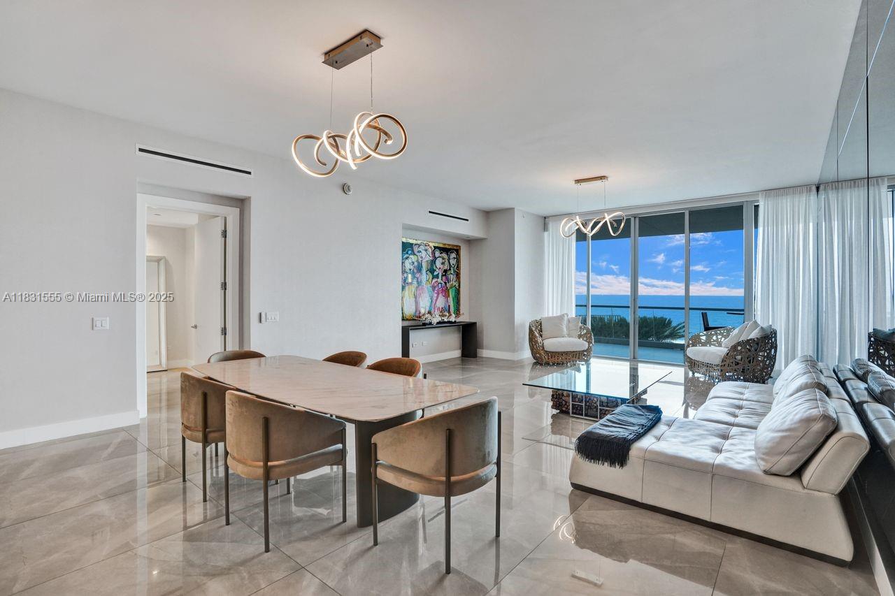 See details 402 4 / 5 2797 sq. ft. $ 2025-06-30 0 Photo