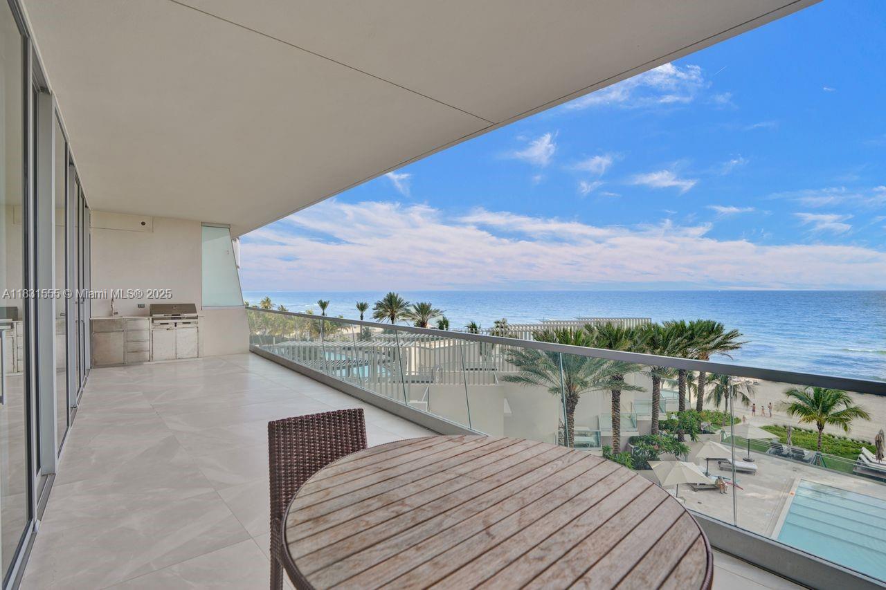 See details 402 4 / 5 2797 sq. ft. $ 2025-06-30 0 Photo