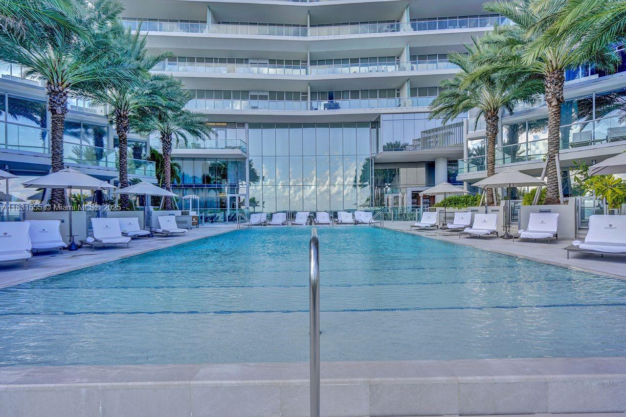 See details 402 4 / 5 2797 sq. ft. $ 2025-06-30 0 Photo