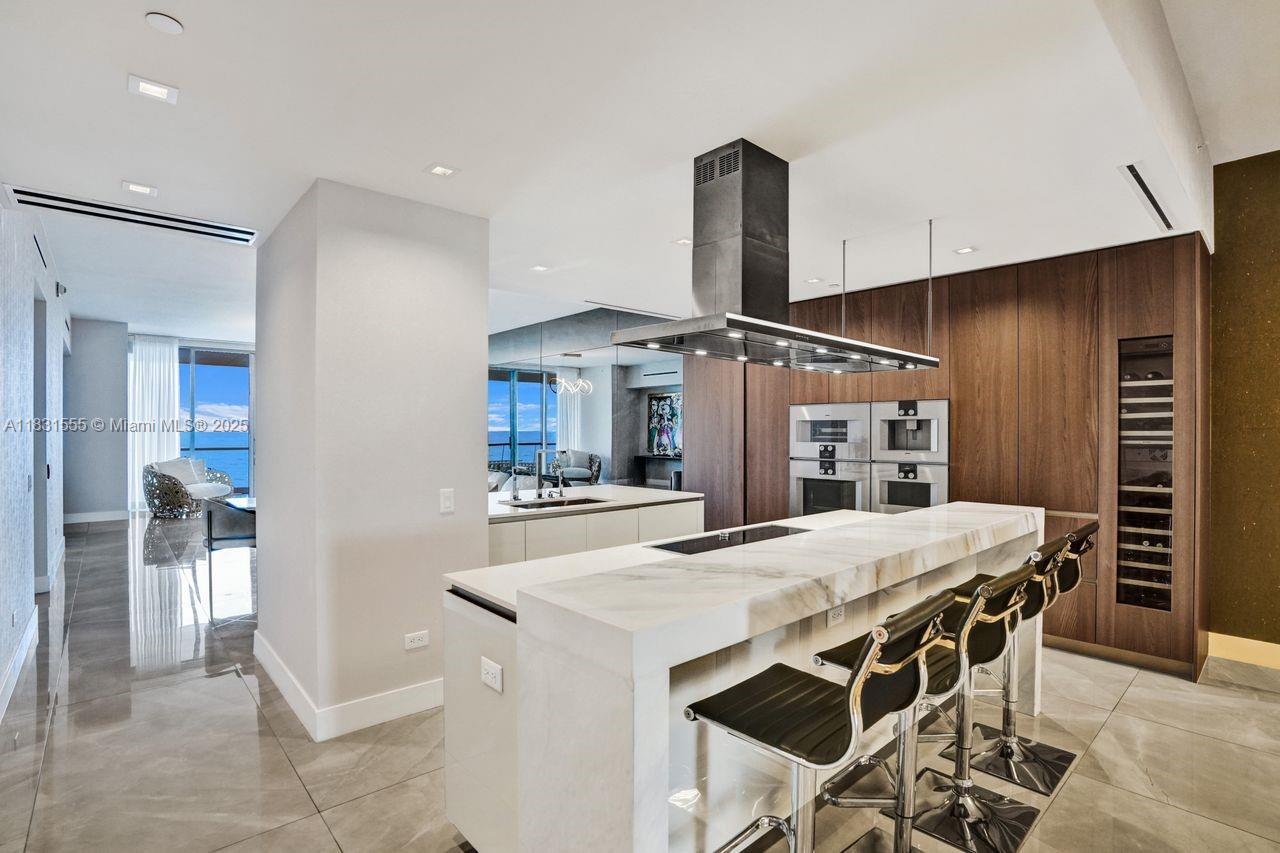 See details 402 4 / 5 2797 sq. ft. $ 2025-06-30 0 Photo