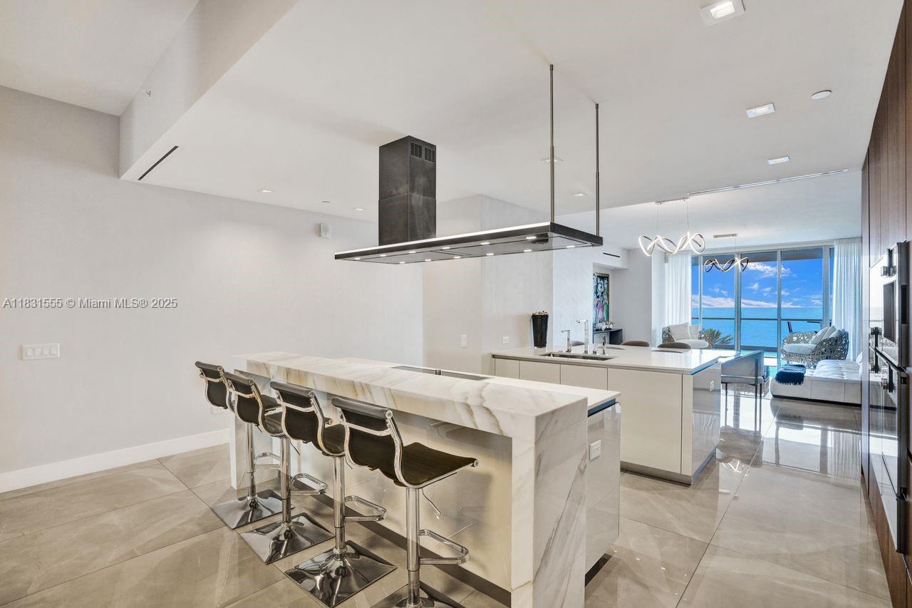 See details 402 4 / 5 2797 sq. ft. $ 2025-06-30 0 Photo