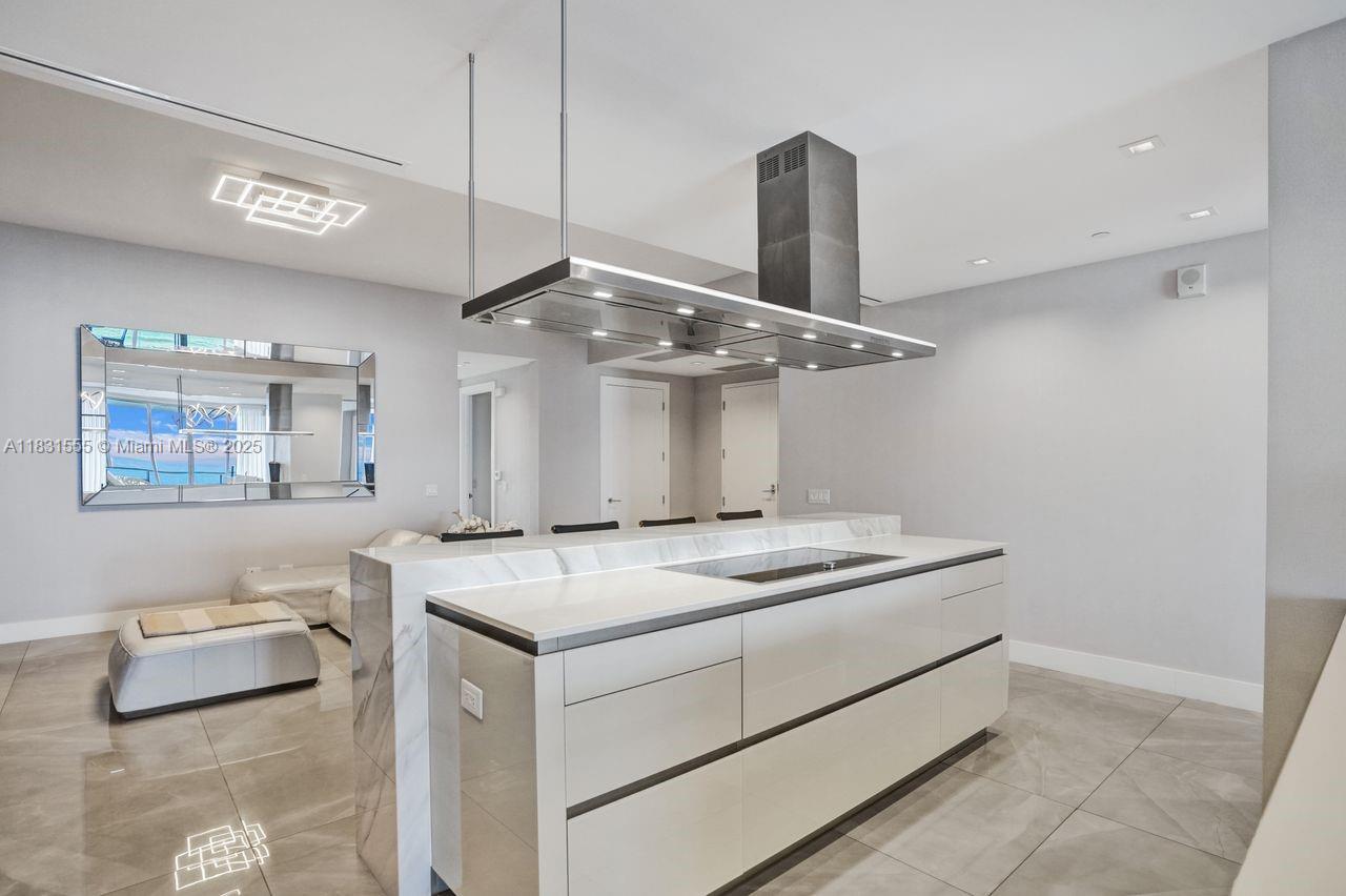 See details 402 4 / 5 2797 sq. ft. $ 2025-06-30 0 Photo