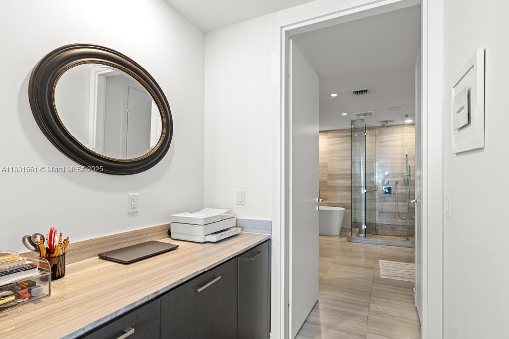 Photo of 3250 188th St  #904, Aventura, Florida, 33180 - 