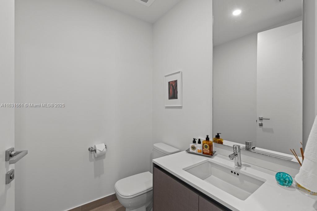 Photo of 3250 188th St  #904, Aventura, Florida, 33180 - 