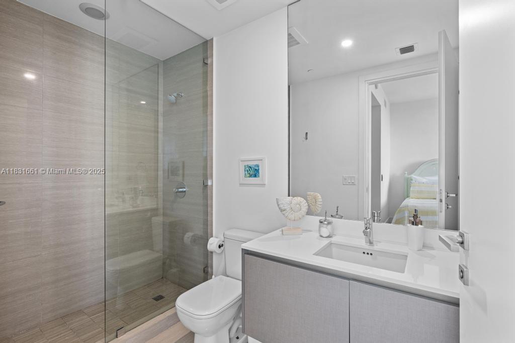Photo of 3250 188th St  #904, Aventura, Florida, 33180 - 
