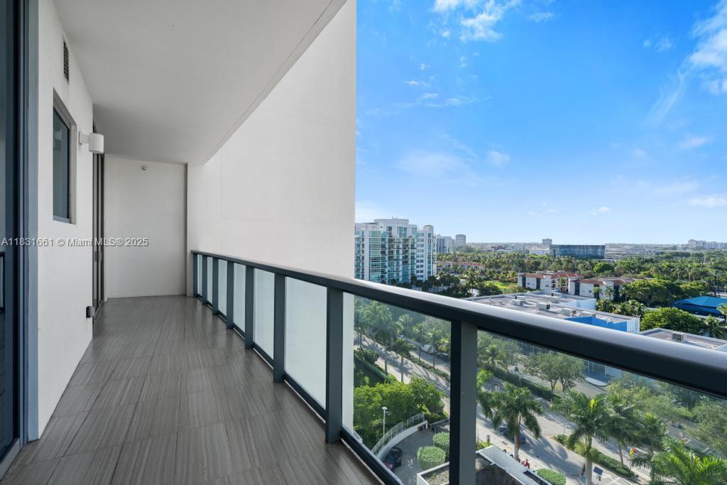 Photo of 3250 188th St  #904, Aventura, Florida, 33180 - 