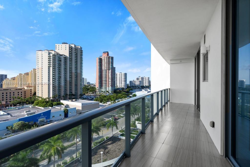 Photo of 3250 188th St  #904, Aventura, Florida, 33180 - 