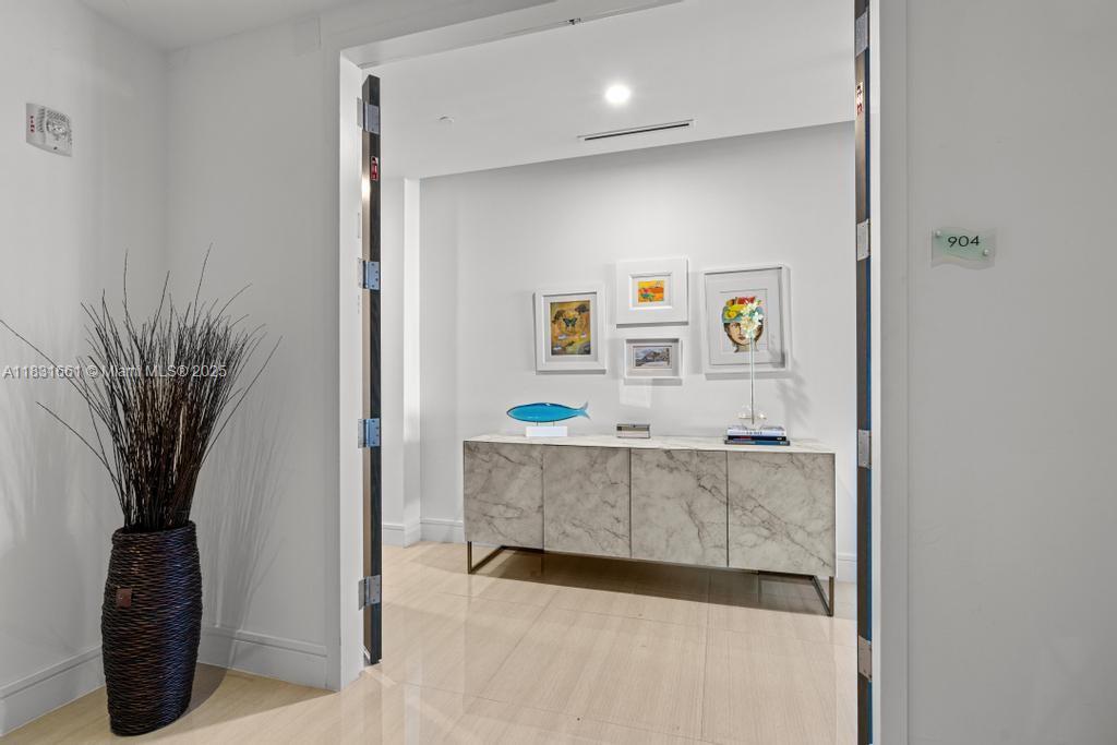 Photo of 3250 188th St #904, Aventura, Florida, 33180 -