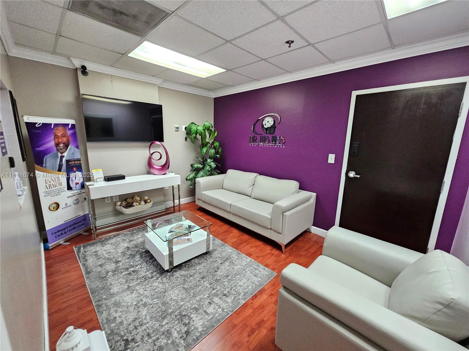 See details 306 / sq. ft. $ 2025-06-30 0 Photo