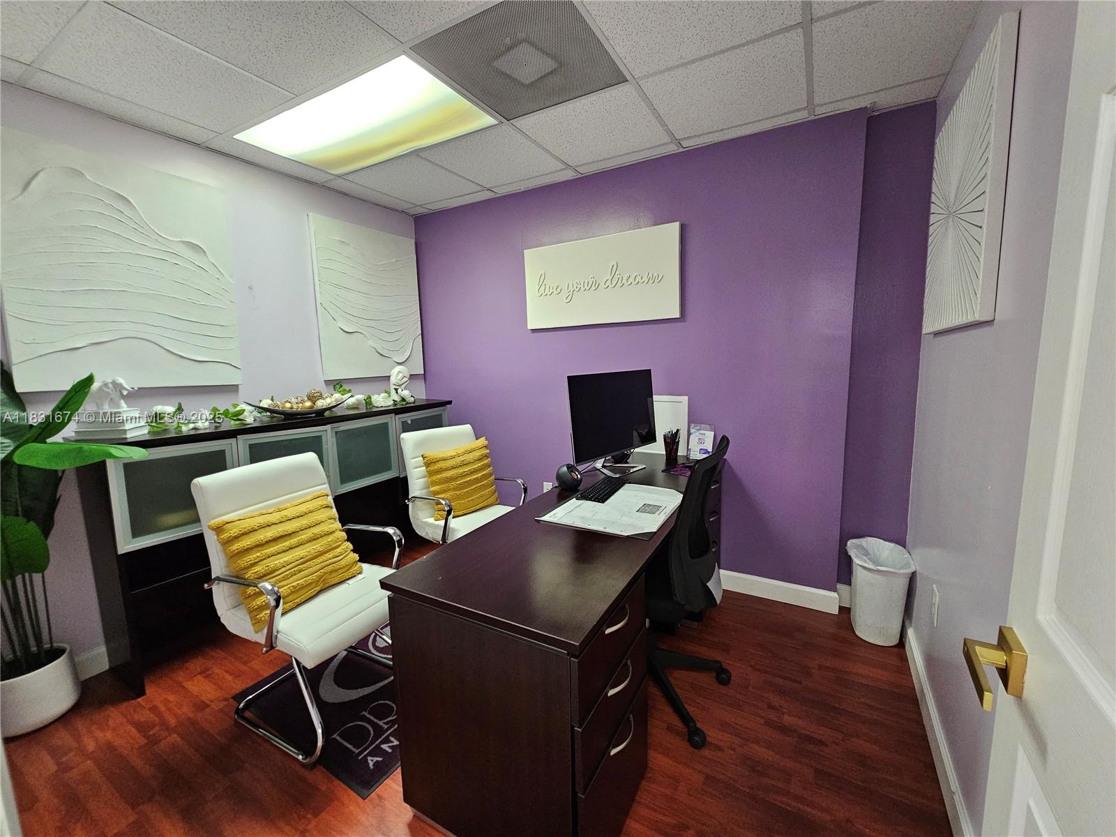 See details 306 / sq. ft. $ 2025-06-30 0 Photo