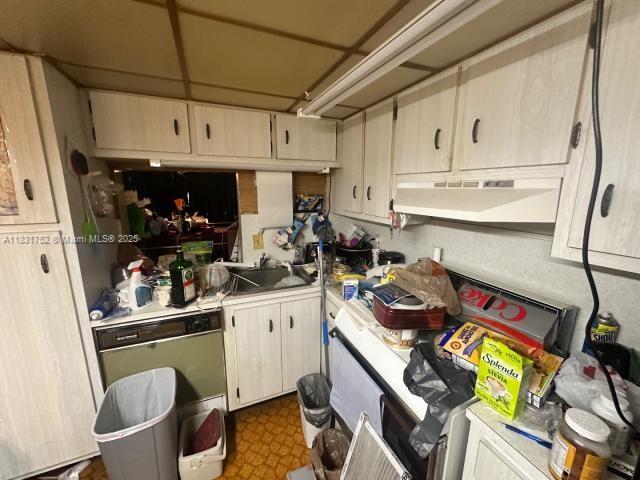 Ver detalles 110 2 / 2 1200 sq. ft. $ 2025-08-06 0 foto