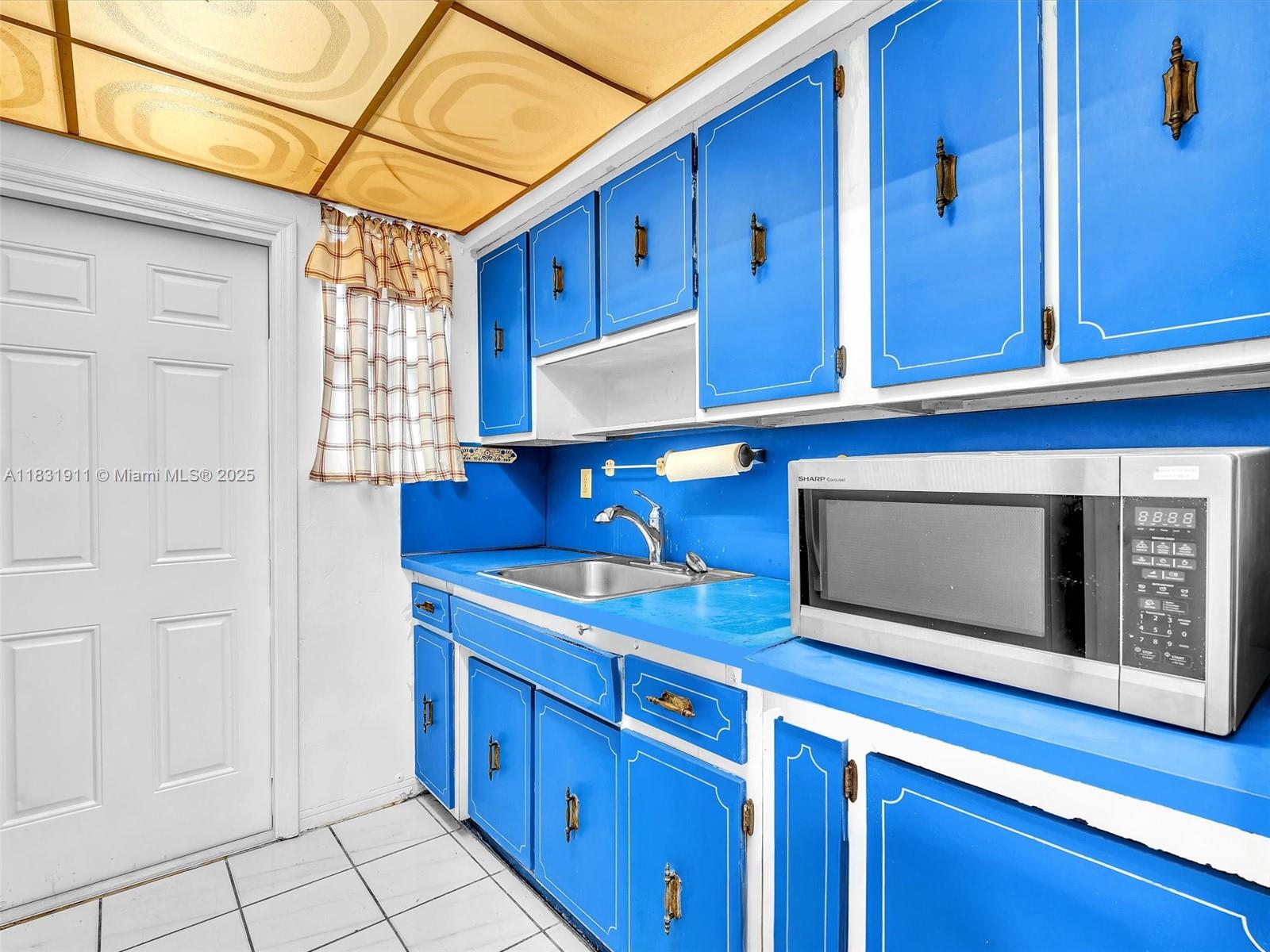 See details / 3308 sq. ft. $ 2025-06-30 0 Photo