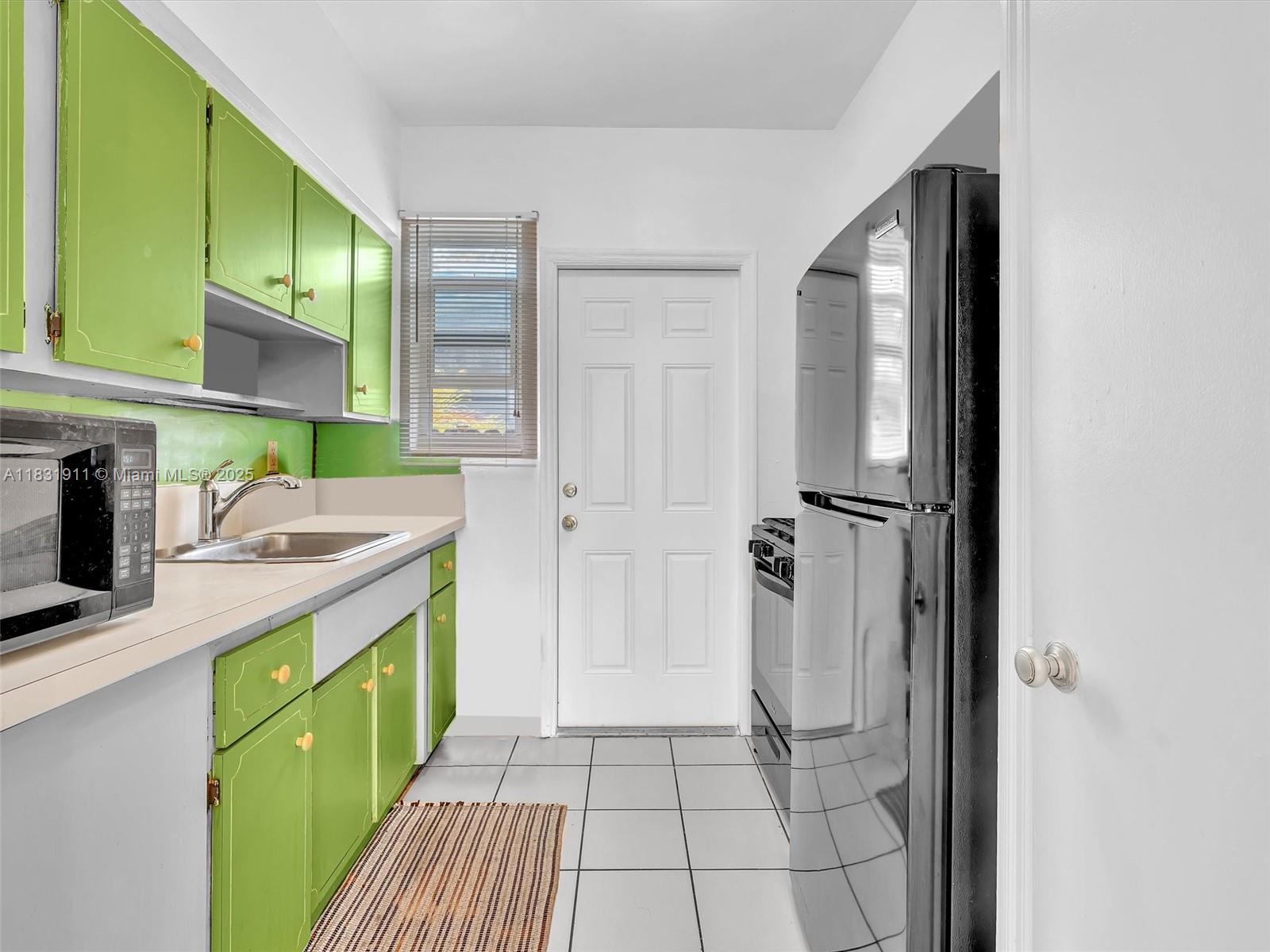 See details / 3308 sq. ft. $ 2025-06-30 0 Photo